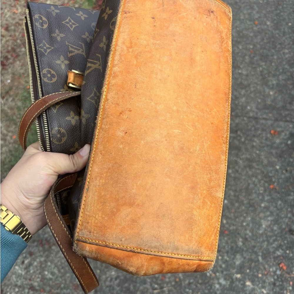 Louis Vuitton Classic Brown Monogram Tote - Picture 6 of 8